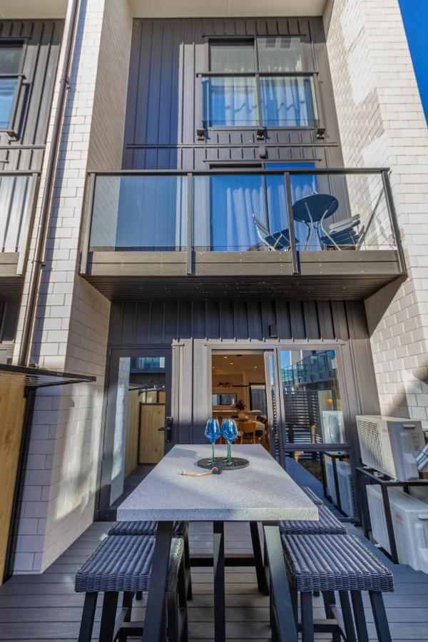 Walk To Riverside Market 4 Bed 4 Bath With Car Park Christchurch Exterior photo